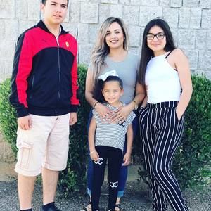 Meet your Posher, Ivette